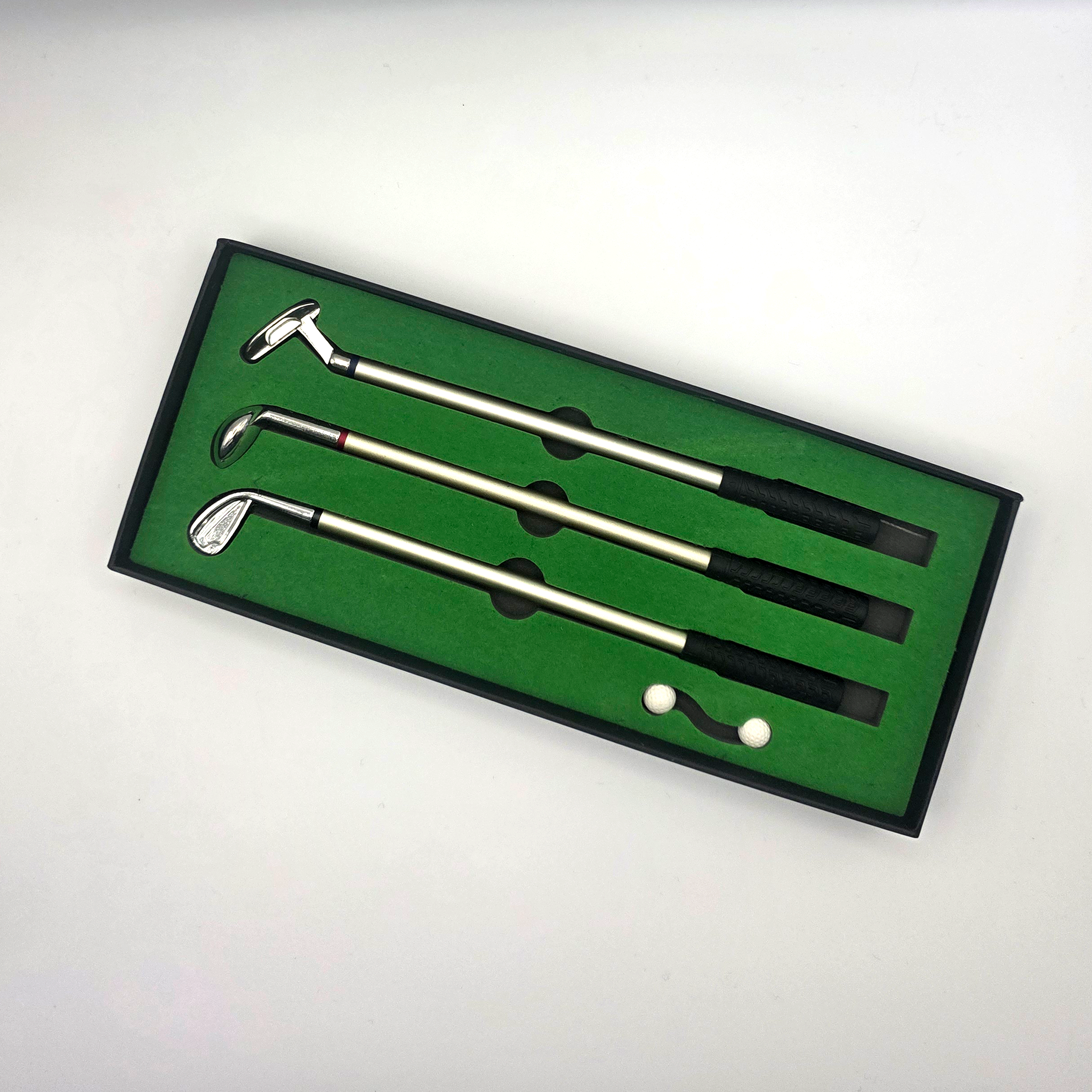 The Desk Set — Mini Golf Pens & Putting Green